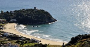 Veduta della spiaggia dell'Ariana