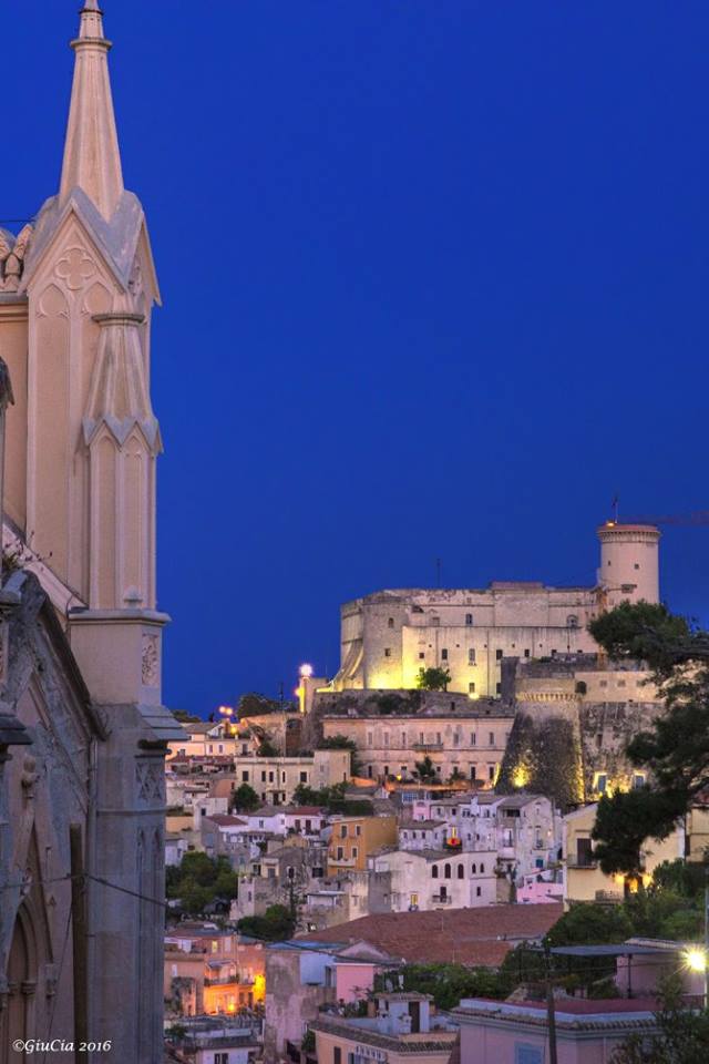 veduta del castello da S. Francesco